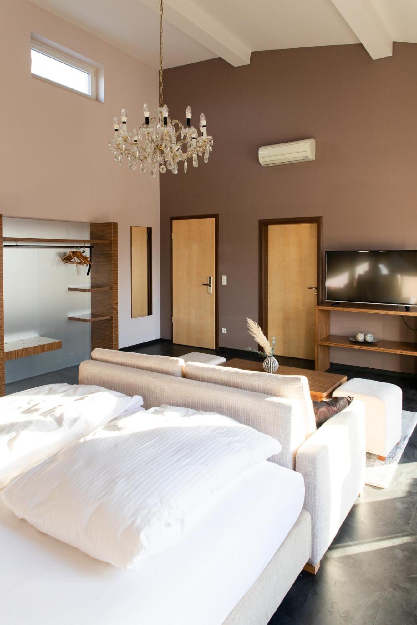 Mein Schlosshotel Heusenstamm Dış mekan fotoğraf